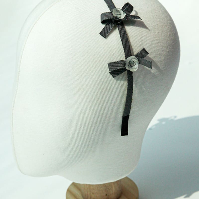 LOVUEE Frost Rose Headband with Gray Bow Details