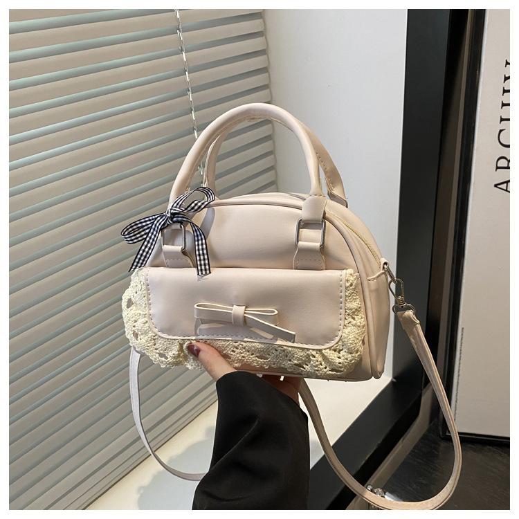 Simple Temperament Hand-carried Small Square Bag 2025 New Korean Version of High-end Foreign Style Shoulder Bag Fashionable Versatile Messenger Bag