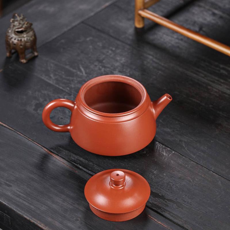 Yixing Zisha Teapot Breathing Clay Teapot 180ml Zhu Ni Clay Masterpiece Artisan-Crafted