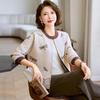 Chinese women's autumn temperament short coat mother's new knitted cardigan coat middle-aged and elderly casual top