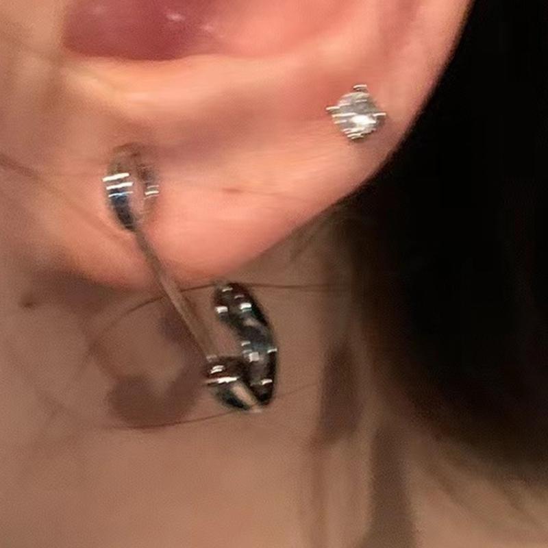 Old Y2K Aesthetic Silver Mixture Safety Pin Earrings Unisex Outsider Rock Dirt Jewelry For EMOTIONAL Fashion Enthusiasts
