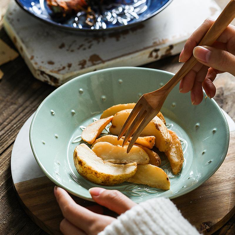 Prato Cerâmico Embossado de 8 Polegadas Prato de Jantar Retrô com Pássaro Prato Redondo para Servir Pratos para Massa Salada Sobremesa Prato de Sopa Seguro para Micro-ondas