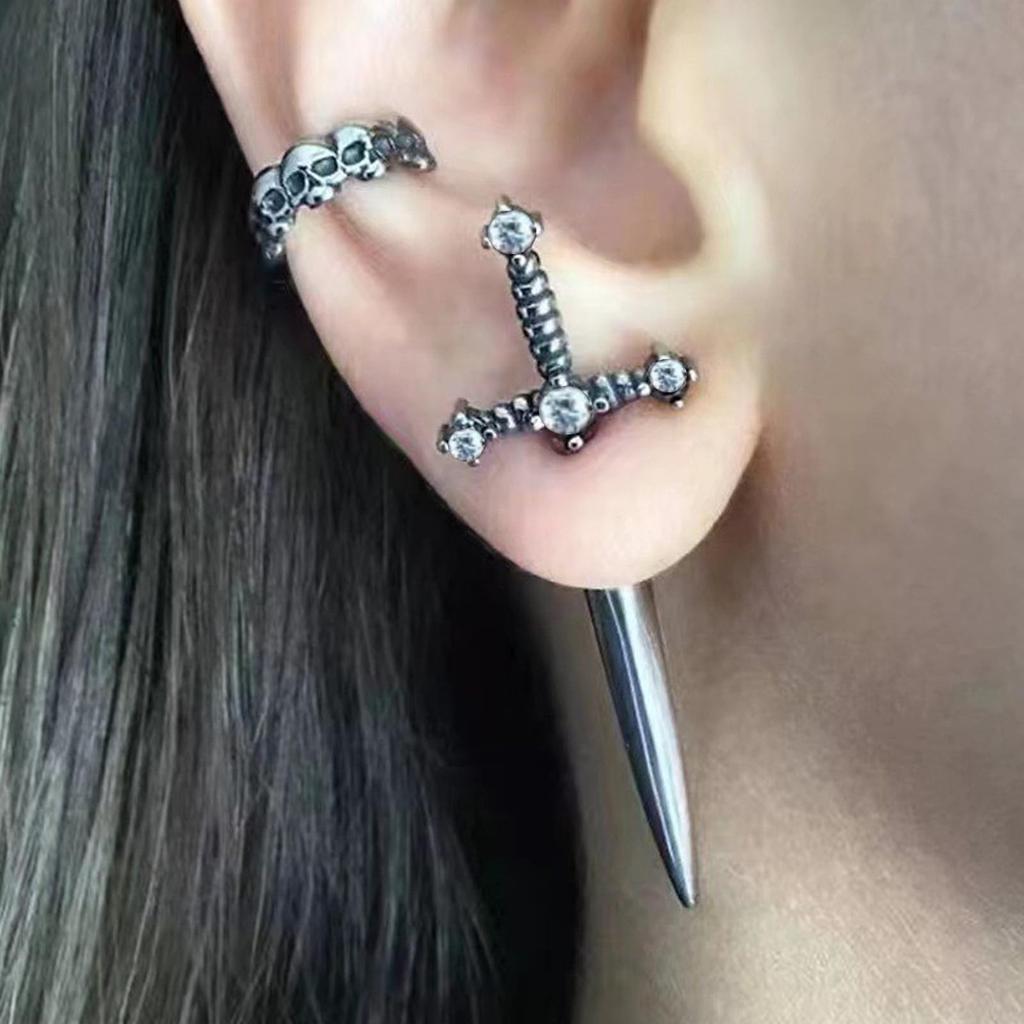 Lady's Earring Vintage Crystal Diamond Dagger Earrings