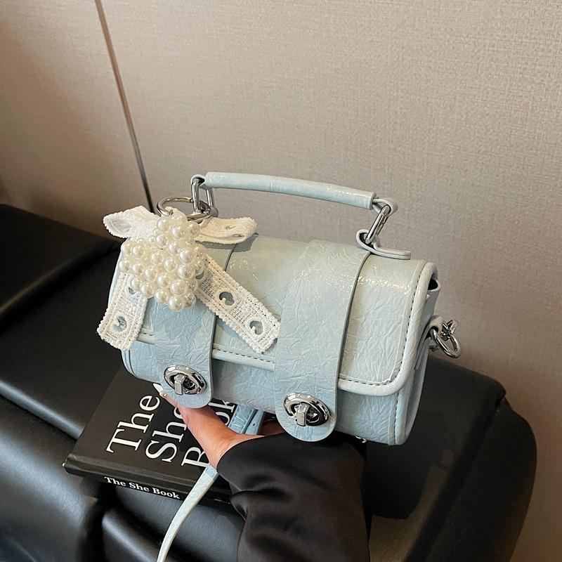 Versatile Hand Carry Small Bag Women's New Trendy Fashion Texture Pillow Bag High-end Single Shoulder Messenger Bag