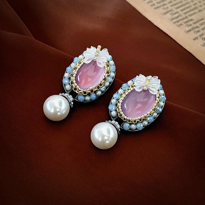 Medieval Silver Needle with Diamonds, Dripping Oil, Flower Pearl Earrings, Temperament, Court Style Stud Earrings, Light Luxury and High-end Earrings.