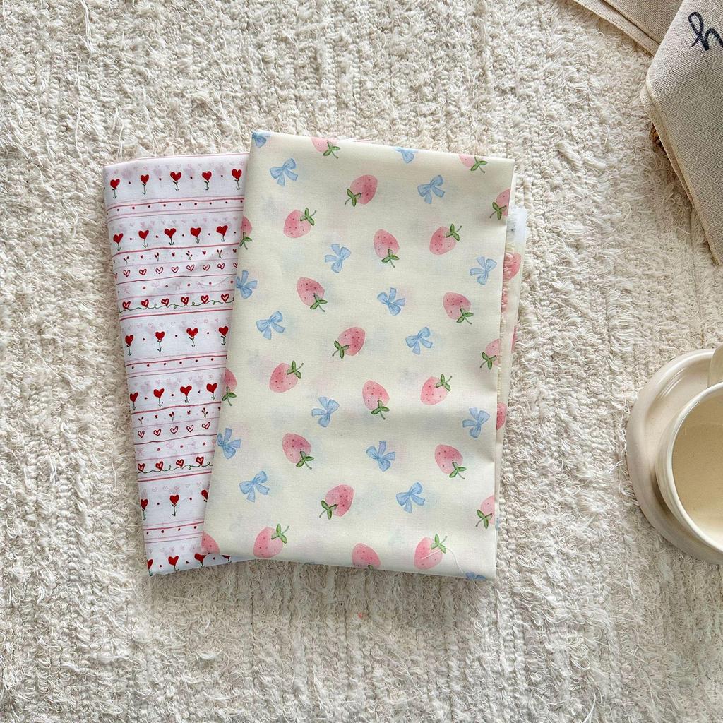 Digital Printed 100% Cotton Korean Cartoon Floral Fabric for Women's, Children's, and Adult Clothing