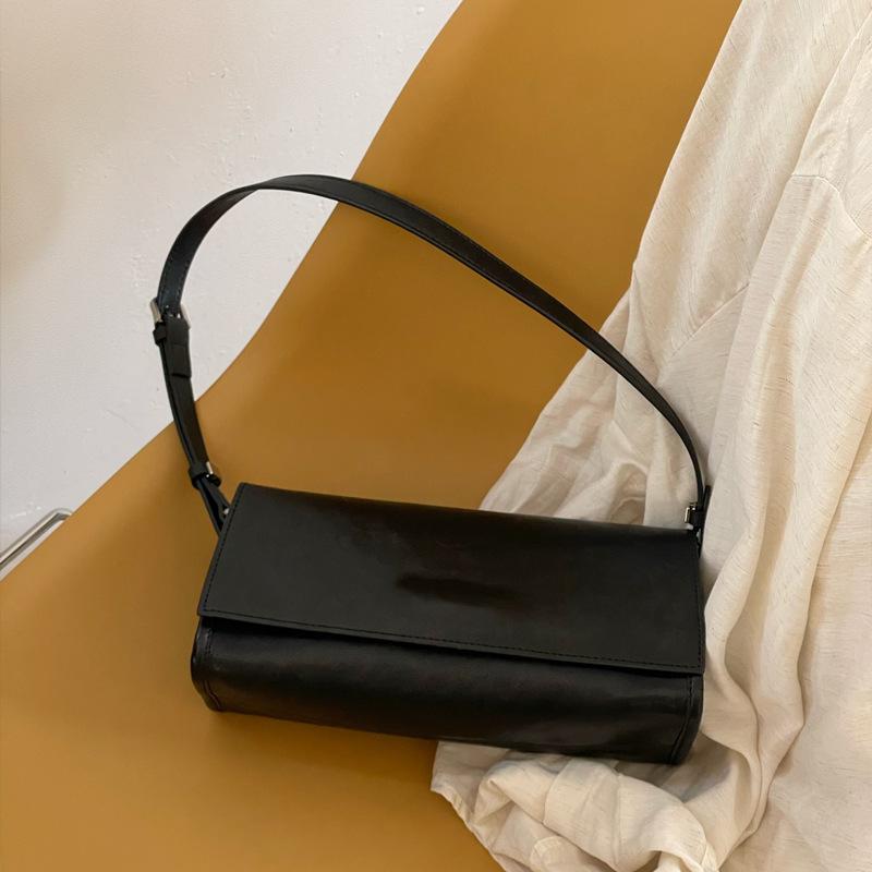 Niche Genuine Leather Triangle Baguette Bag Cowhide Shoulder Bag Women's Underarm Bag with Vintage Crossbody Bag