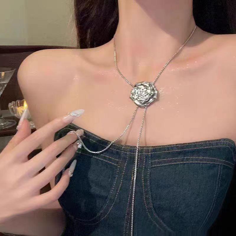 Butterfly Necklace Pull Long Sweater Chain Light Luxury Niche Breast Chain High Sense Neck Chain Spring and Summer Accessories Collarbone Chain Women