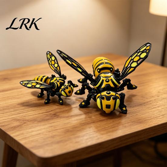 Articulated Bee Figurine 3D Printed Cyberpunk Figurine, Movable Joints Mechanical Hornet Ornament, Wasp with Fidget Toy, Stress Relief Insect