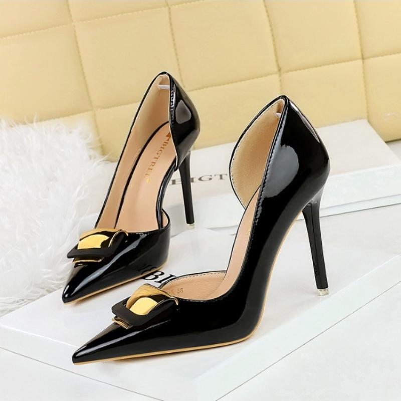 

Мода Новые Женские Туфли-Лодочки с Боковыми Вырезами 7,5 см Острый Носок Мелкий Вырез Шпилька Металлическая Пряжка Ремешок Дизайн Лакированная Кожа Женская Обувь 34