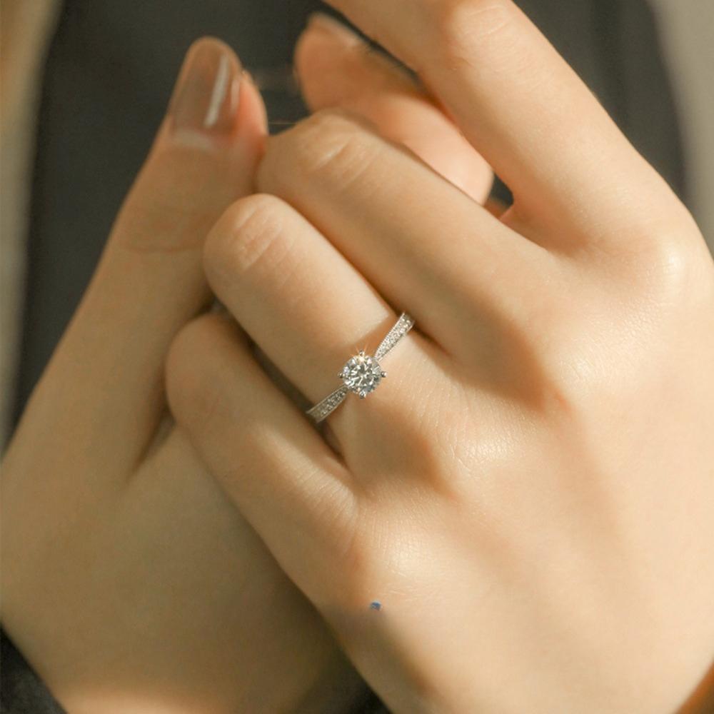1 Carat Princess Cut Moissanite Ring for Women Platinum Plated 950 Classic Engagement Ring Wedding Band