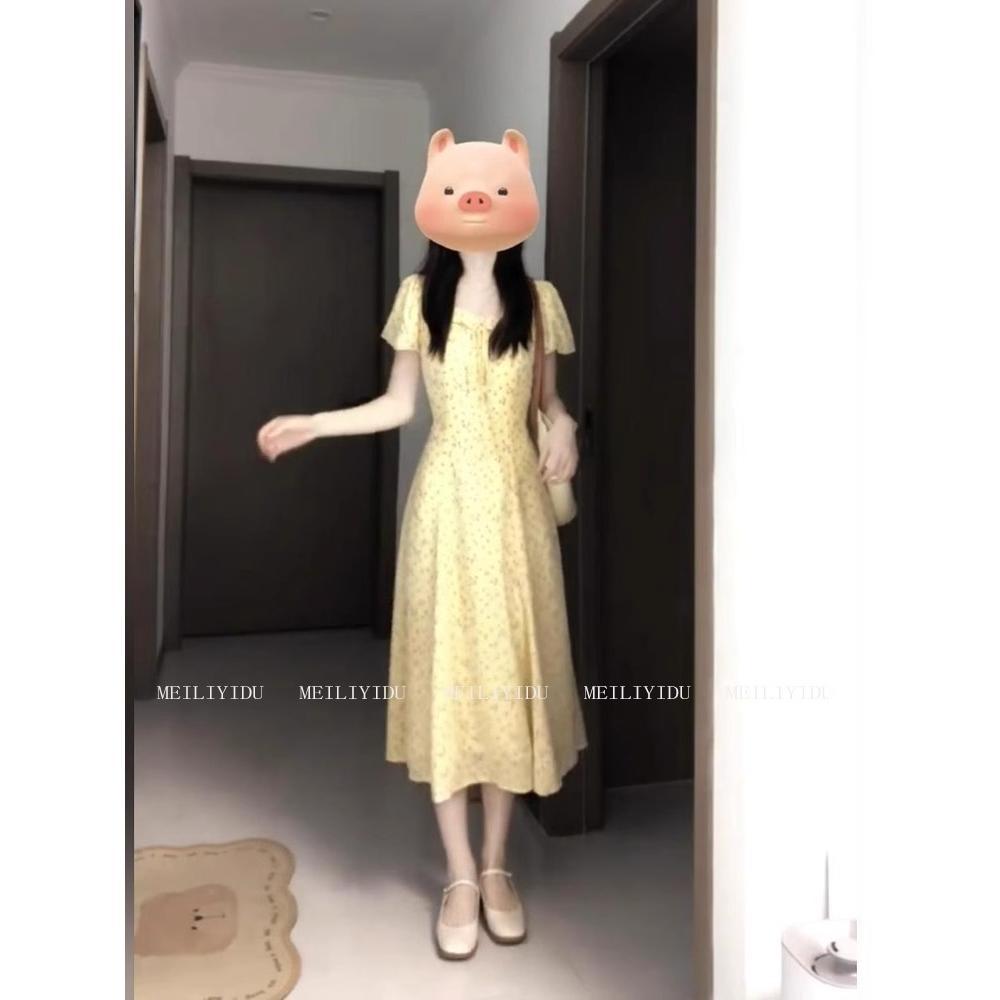 Holiday Style Square Collar Yellow Floral Dress, Advanced Design, Gentle Temperament, Bubble Sleeves, Waist Long Dress, Women