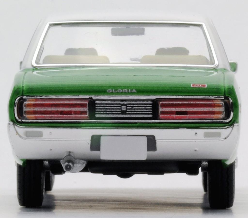 Tomica Limited Vintage Gloria 2000GL Completed LV-N43-09a (Green/White Roof)