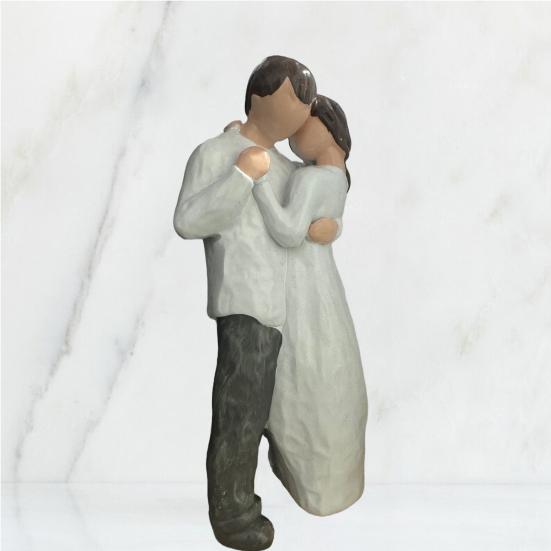Resin Family Sculpture Meaningful Home Decor Gift American Style Resin Family Figurine for Anniversary Birthday Christmas