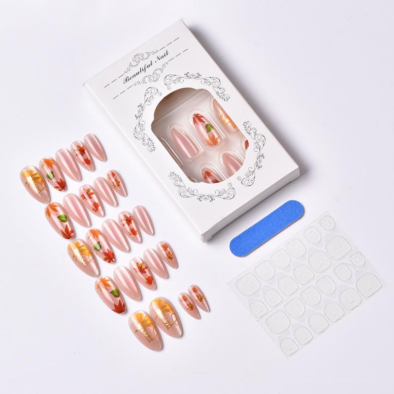 24 Stück Herbst/Winter Mandel Katzenauge Blattgold Ahornblatt Maniküre-Tipps – Exquisite Tragbare Nagelkunst