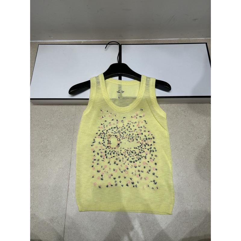 D Brand European Floral Knit Vest: Slim-Fit Round Neck Top