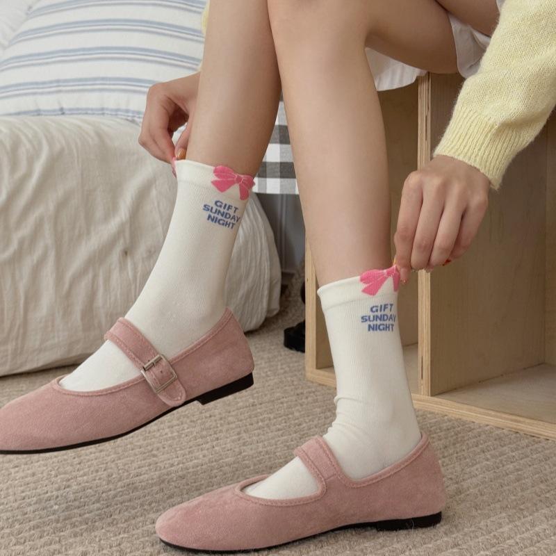 Ladies' Spring and Autumn Letter Bow Middle Tube Pile Socks