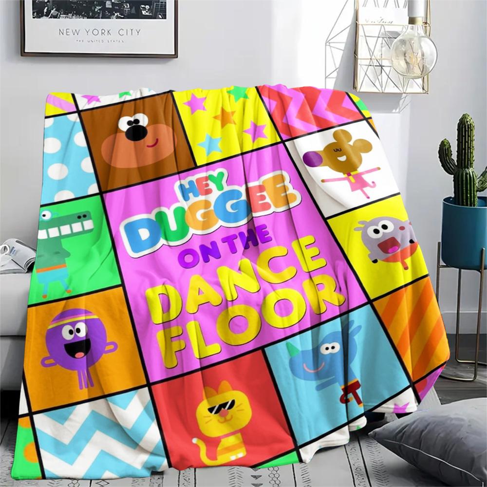 1PC Hey Duggee Patterned Flannel Blanket Suitable For All Seasons for Home Decor Warmth and Comfort Gifts Holiday Present