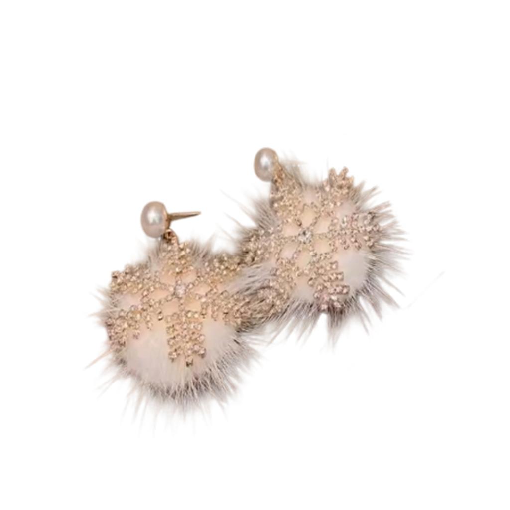Comfortabe Gold Christmas Snowflake Plush Earrings Easy to Wear Suitable for All Day Use Metal Texture for Festival Joy