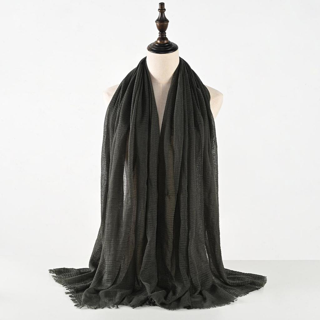 Crinkled Cotton-Linen Blend Scarf with Fringe - Solid Color, 90x180cm, Women's Headscarf
