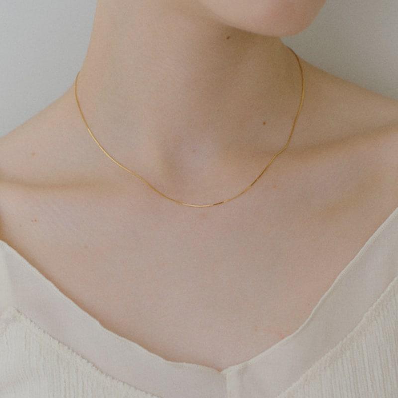 NORMALLEE [White Gold] Silky Line Necklace