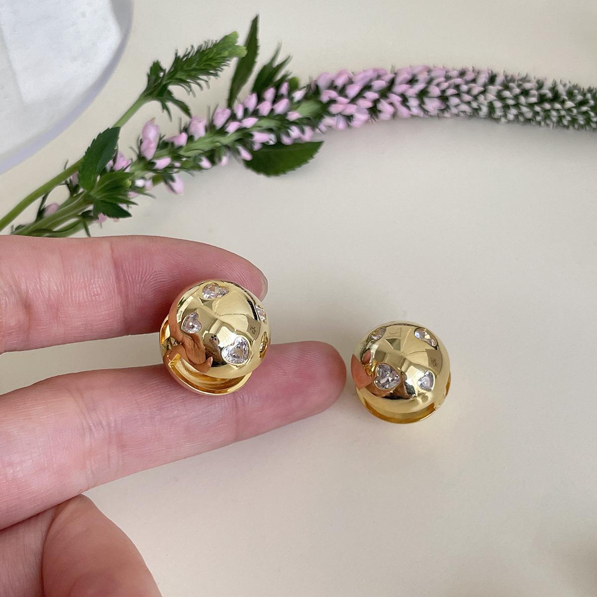 

925 Silver Needle Love Earrings Women s Light Luxury High-end Zircon Earrings Exquisite Niche Versatile Fashion New Earrings 925 silver needles