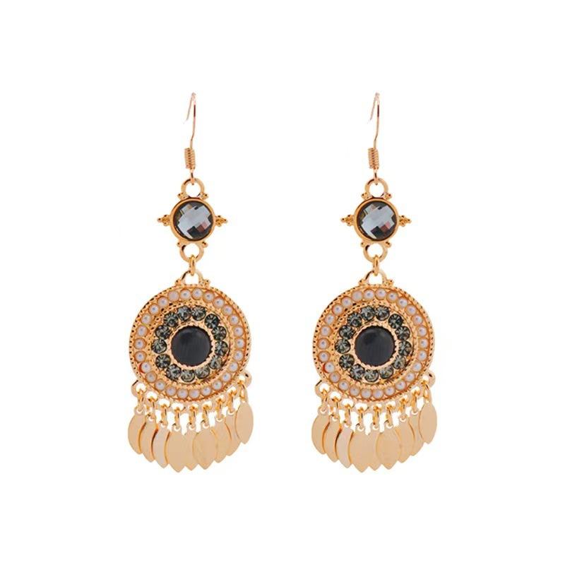 Bohemian Ethnic Style Sequins, Fringed Earrings, High-End Female Travel Photography, Atmosphere, Ear Hooks, Vacation Wind Ear Jewelry