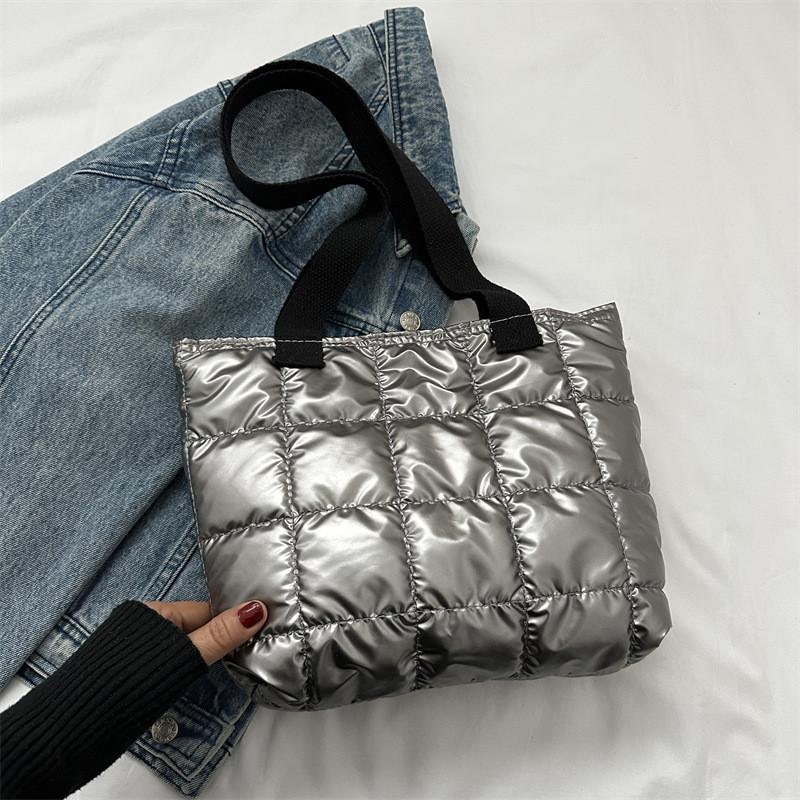 Fashionable 2023 Women s Street Style Tote Bag With Unique Retro Design And Spacious Interior серый