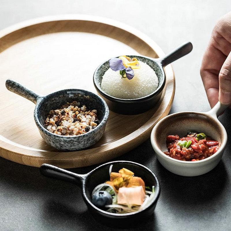 1PC Japanese Soy Sauce Dish Ceramic Seasoning Dish with Handle Tomato Sauce Container Restaurant Snack Plate Kitchen Tableware