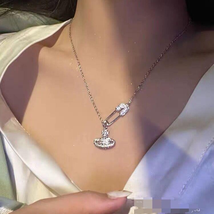 Elegante Saturn-Anstecknadel Temperament Voller Diamant Halskette Personalisierte Schlüsselbein-Kette Armband