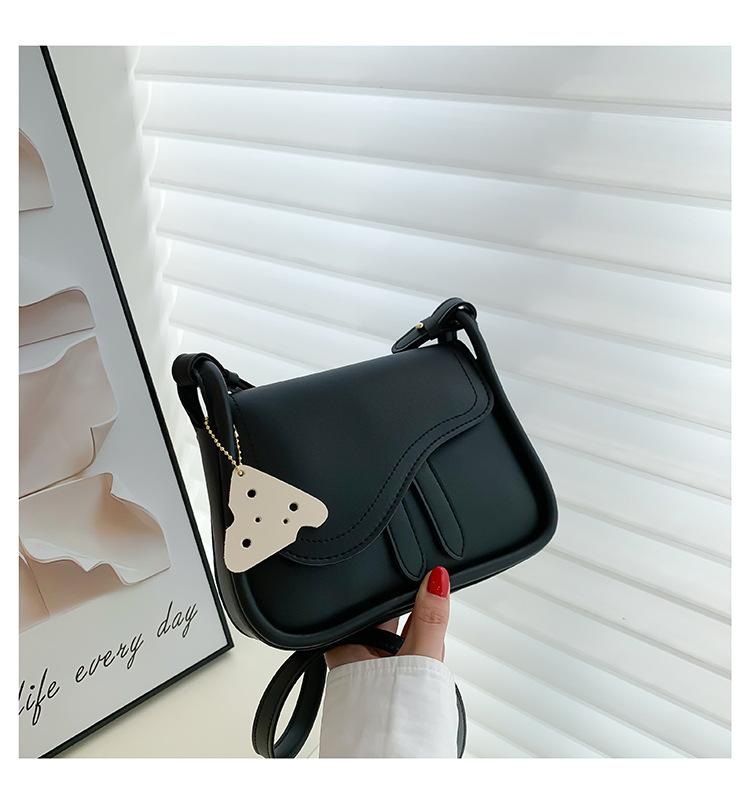 Textured Bag Women's Pre-Autumn New Fashion Single Shoulder Crossbody Bag Trendy Fashion Armpit Saddle Bag