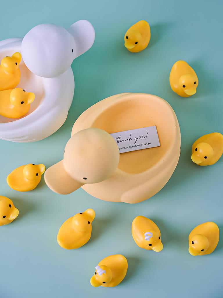 3D Duck Candle Holder Silicone Mold Cartoon Animal Shape Flowerpot Gypsum Making Tool Ducklings Handmade Soap Gifts Home Decor