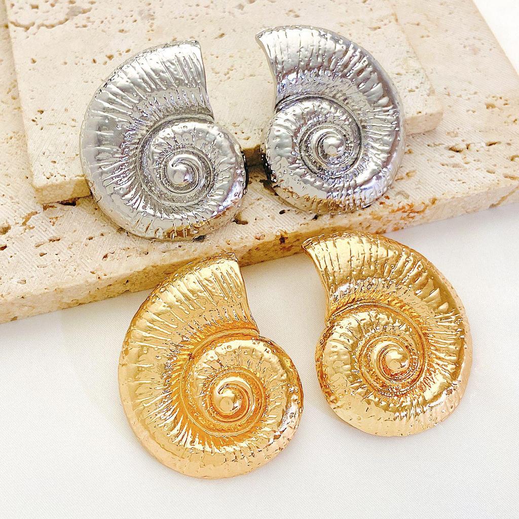 Bohemian Beach Style Conch Earrings & Necklace Set - Exaggerated Holiday Fashion Jewelry for Women