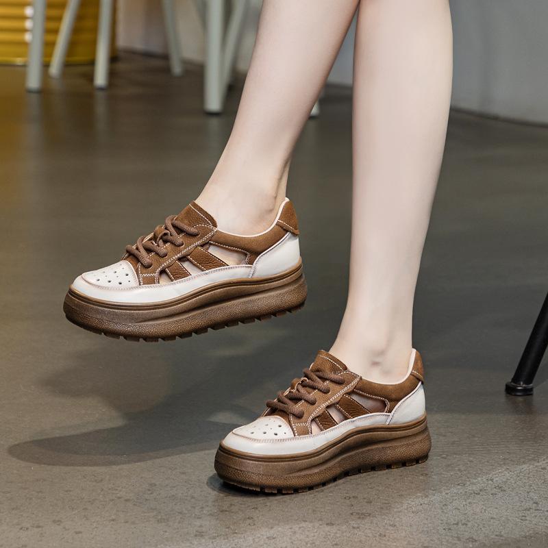New Thick-soled Sandals Comfortable Soft Leather Casual Single Shoes Nurse's Cutout Shoes