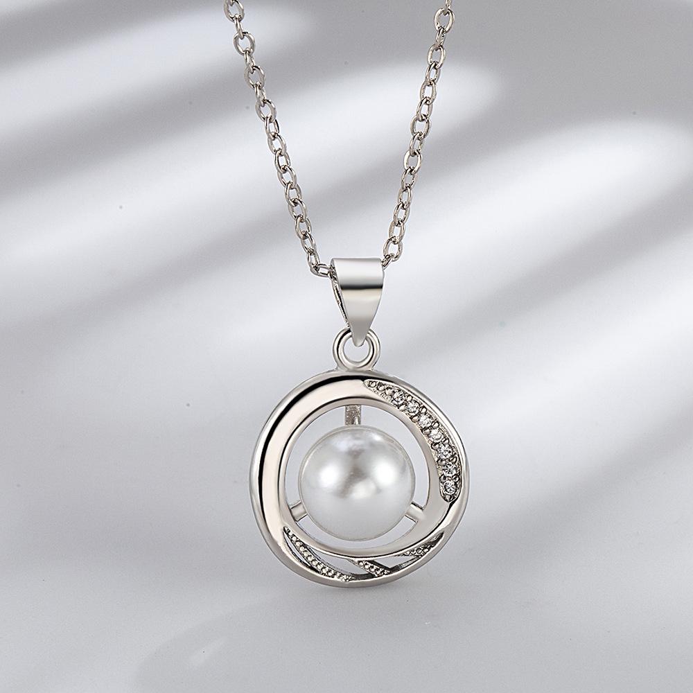 Luxurious Korean-Style Pearl Pendant Clavicle Chain - Elegant Gift for Girlfriend, Christmas 2024