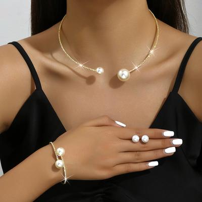 Ensemble de bijoux pour femmes 4 pièces Ensemble de perles Ensemble de boucles d'oreilles Collier Bracelet en diamant Ensemble de bijoux magnifiques