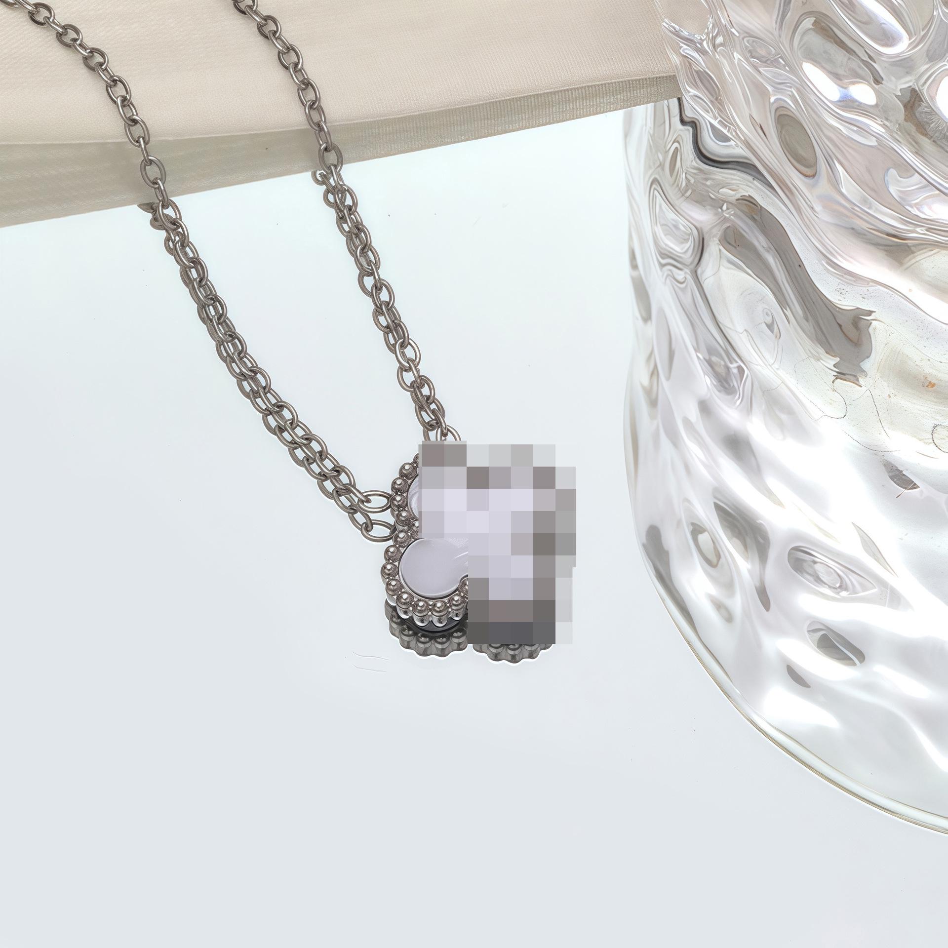 

Срібляна сталева 13 мм necklace з бусинками у вигляді квітки сливи, конюшини, п ятипелюсткової квітки, корейський стиль, нержавіюча сталь.