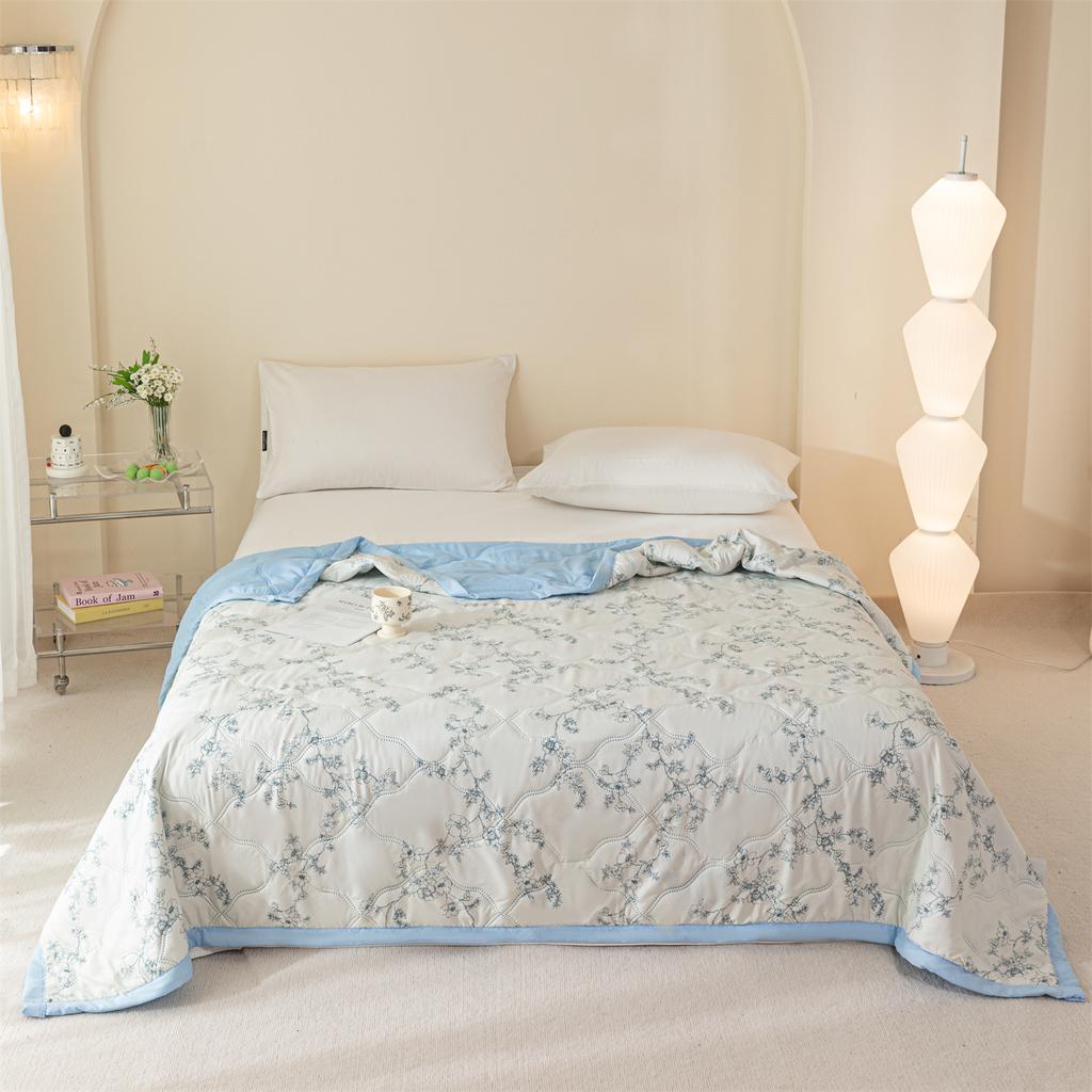 Breathable Lightweight Cloud-feeling Summer Quilt Fresh Flower Summer Blanket Skin Friendly Airable and Soft Single Double Duvet