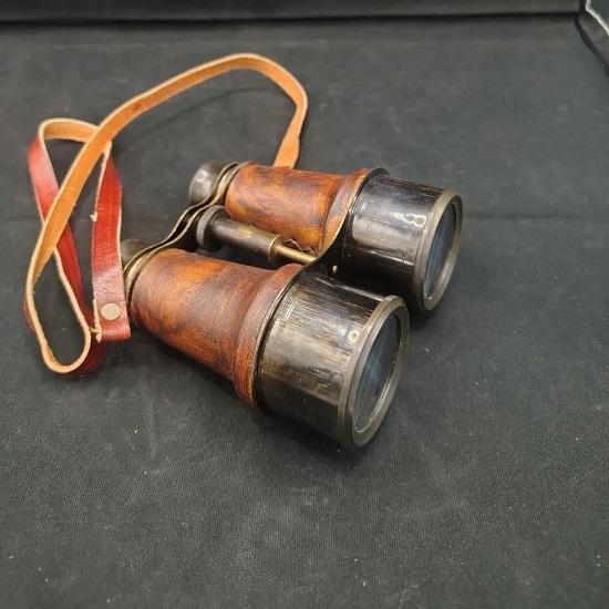 

Nautical Design Victorian Marine Brass Leather Binocular Sailor Instrument for Home Office Outdoor Camping Gift for Him and Her