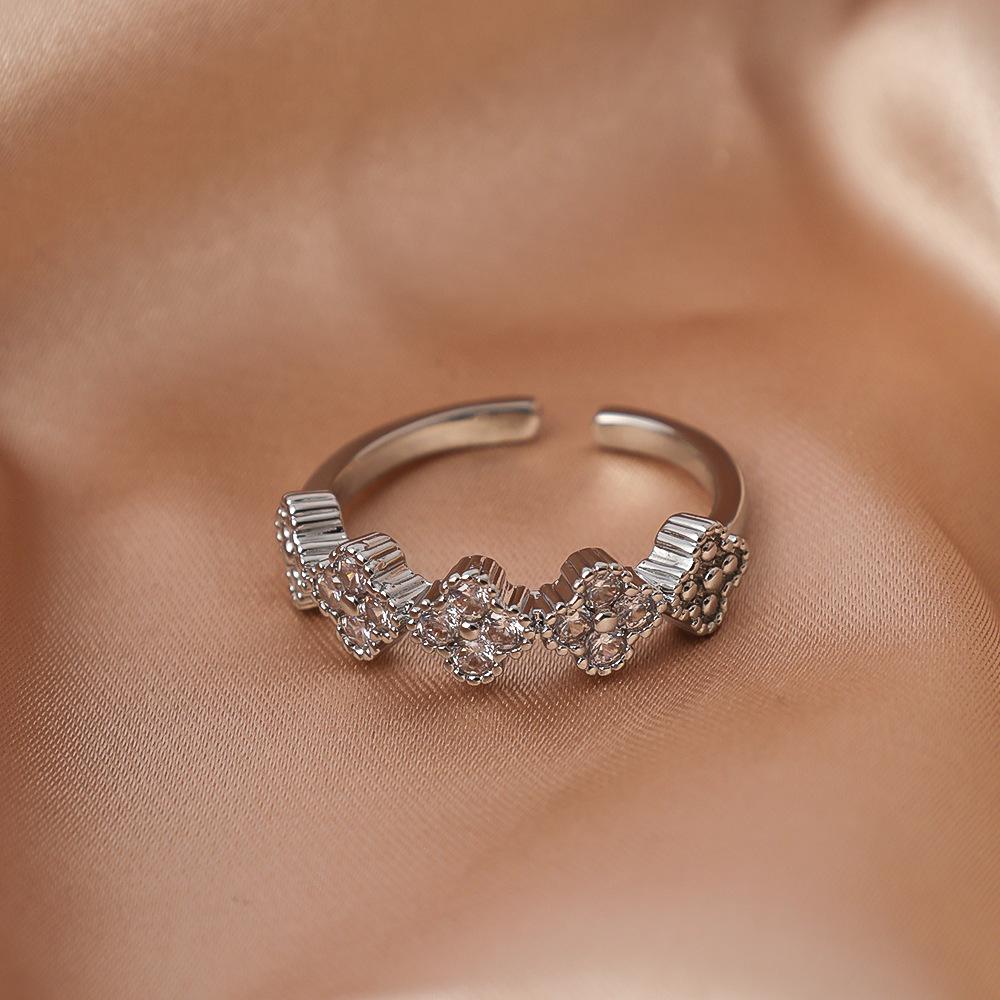 Four-leaf Clover Ring Subtly Luxurious and High-end with A Fade-resistant Finish Open and Adjustable Design Perfect for Women
