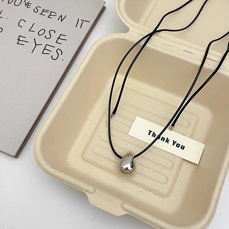 Niche Minimalist Cold Wind Long Accessories New Metal Water Droplets Exquisite Versatile Fashion Necklace Pendant Women