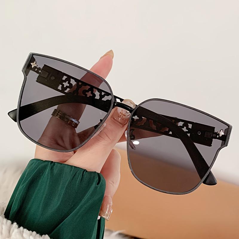 A fashionable new sunglasses ultraviolet sunglasses women s high-end face-showing glasses