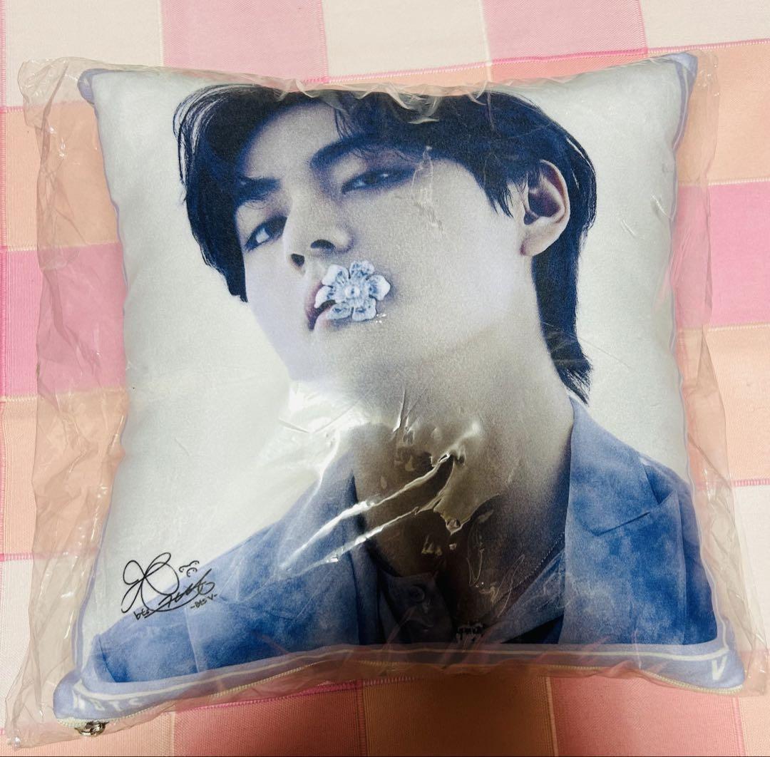 

[USED] BTS Taehyung cushion