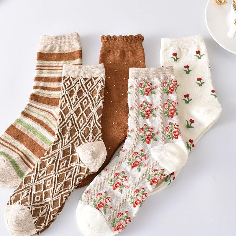 5 Paare/ Los Traumähnliche Damen Socken Harajuku Retro Stickerei Frühling 3D Strickerei Blumen Geprägter Druck Lolita Weihnachtsgeschenk