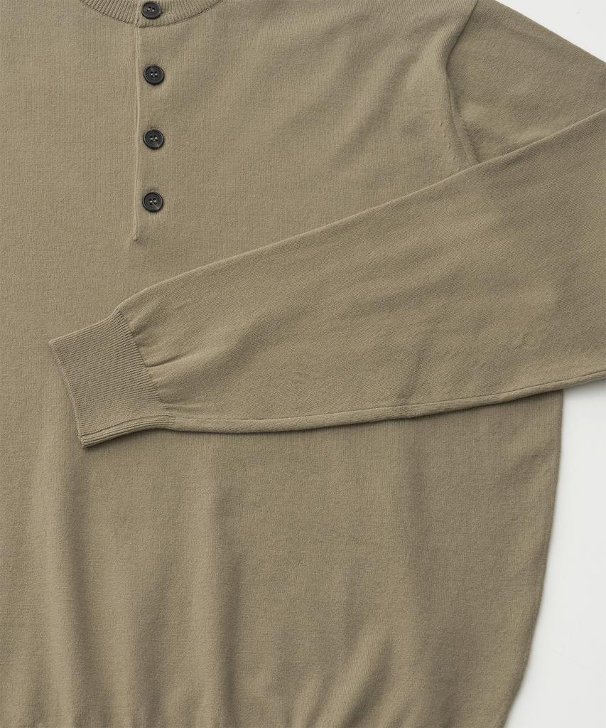 ANOTHER OFFICE French Henry Neck Knit (Army Khaki)