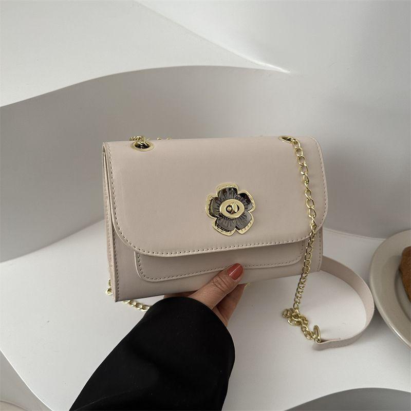 Premium Textured Bag Women's New Fashion Chain Small Square Bag Daily Commuting Versatile Shoulder Bag Messenger Bag