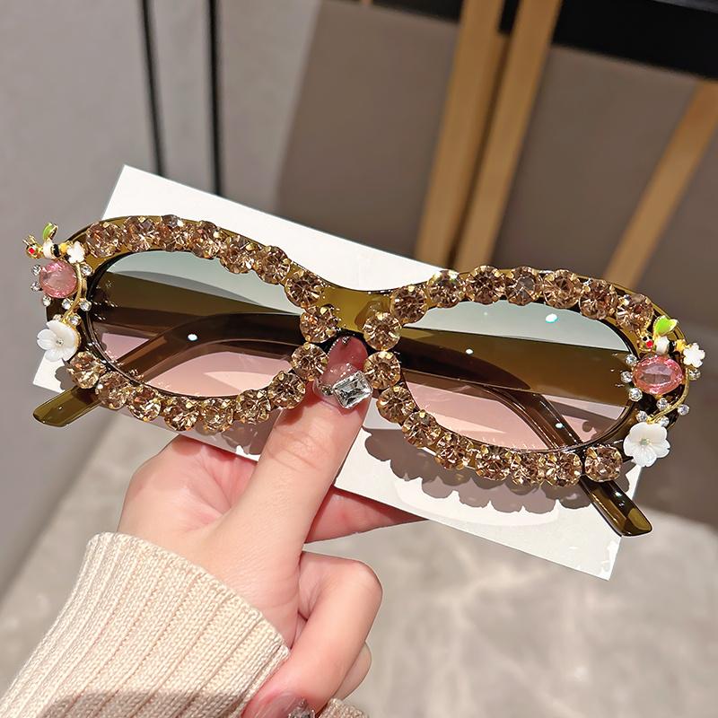 

Stylish Unisex Oval Fashion Sunglasses With Rhinestone & Pearl Accents - Brown Tinted Lenses White Frame Perfect For Parties