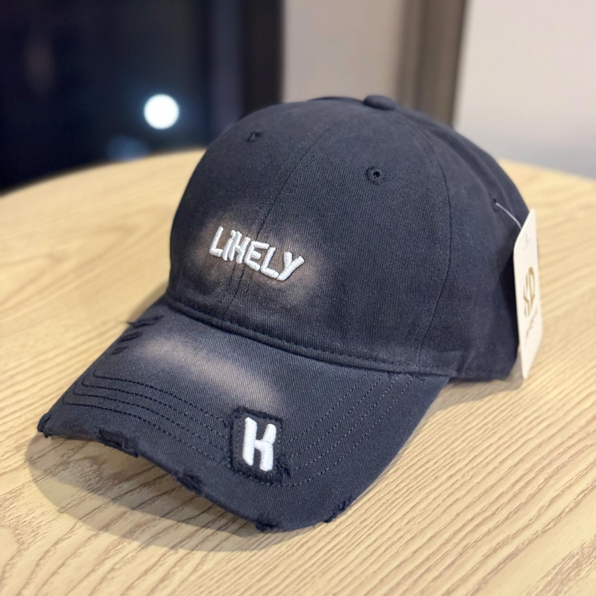 

Американская ретро бейсболка с дырками для мужчин и женщин Новая осенняя универсальная вышитая кепка с мягким верхом и козырьком, меняющая форму лица, маленький модный бренд Adjustable