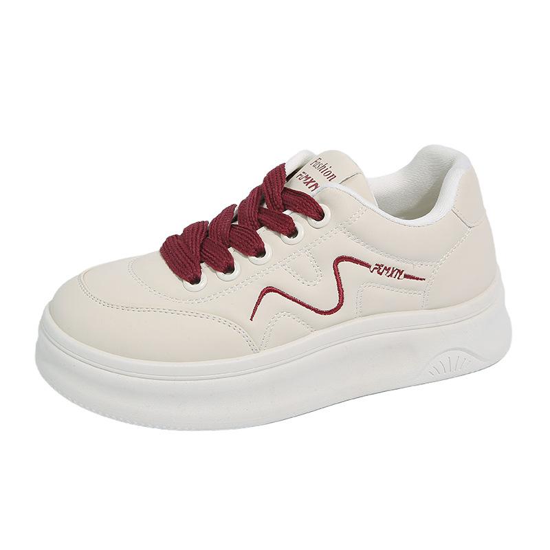 Korean version thick baseplate shoes women's spring 2025 new lightweight versatile casual sports bread shoes heightening white shoes