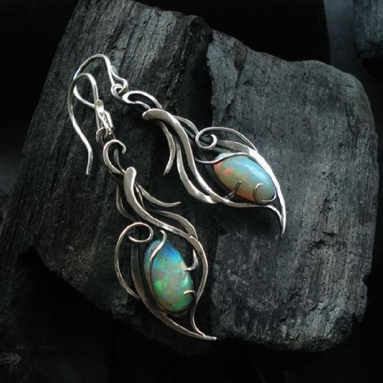 Fashionable Vintage Styles Earrings for Women Simple Yet Stylish Designs Sturdy Alloy Materials Ensures Durability